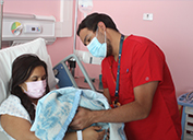Francisco Carvajal, an obstetrics nurse, completed his studies thanks to a scholarship from El Abra.