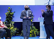 Atlantic Copper President Javier Targhetta (center) receives the Medal of the City from the city of Huelva.