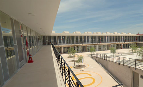 The new campus for the National University of San Agustín in El Pedregal, Majes, contains well-equipped classroom, laboratories, a library and research space. In the photo above, the road infrastructure projected included roadway resurfacing, drainage improvements, signage upgrades, new sidewalks and green spaces.